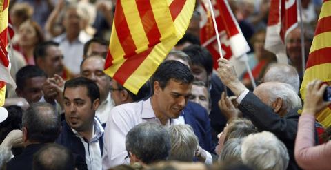 El secretario general del PSOE, Pedro Sánchez, a su llegada al acto central de campaña de los socialistas aragoneses en Zaragoza. EFE/Toni Galán