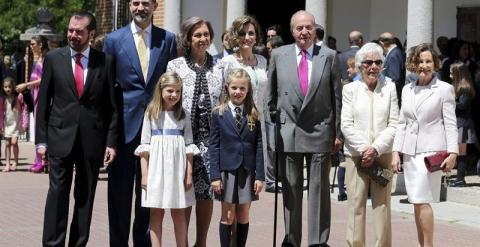 Sus padres y los abuelos maternos y paternos acompañaron a Princesa de Asturias en su primera comunión. /EFE