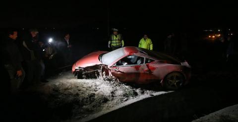 Estado en el que quedó el Ferrari de Vidal tras su accidente. EFE/Elvis González