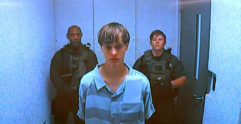 Dylan Roof, autor confeso de la matanza de nueve personas en una iglesia de Charleston, en Carolina del Sur (EEUU)./ REUTERS / POOL