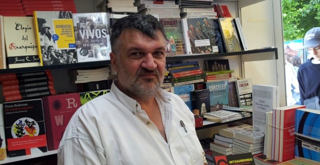 El cineasta, escritor y dibujante de El Jueves, Ion Arretxe presentará su novela, Intxaurrondo / PUBLICO