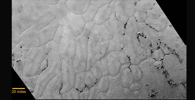 Llanuras Heladas en el 'Corazón' del Corazón de Plutón.- NASA
