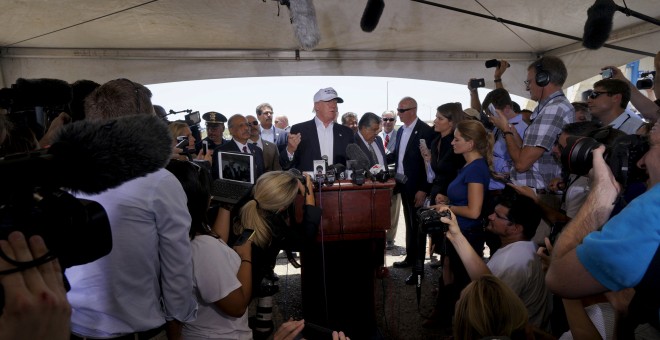 Donald Trump, durante una conferencia en la frontera entre EEUU y México, en la ciudad de Laredo (Texas)./ REUTERS/Rick Wilking