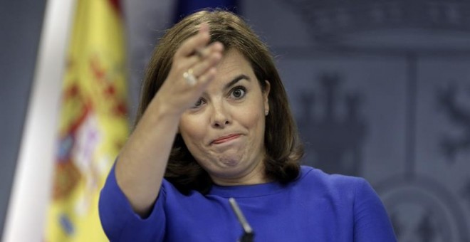 La vicepresidenta del Gobierno, Soraya Sáenz de Santamaría, durante la rueda de prensa tras el Consejo de Ministros. /EFE