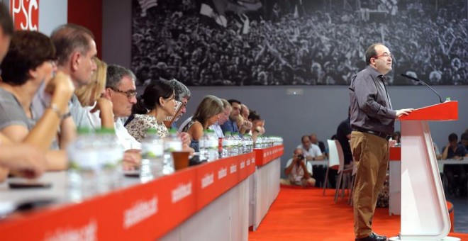 El primer secretario del PSC, Miquel Iceta, durante la reunión del Consejo Nacional de su partido.- Alejandro García (EFE)