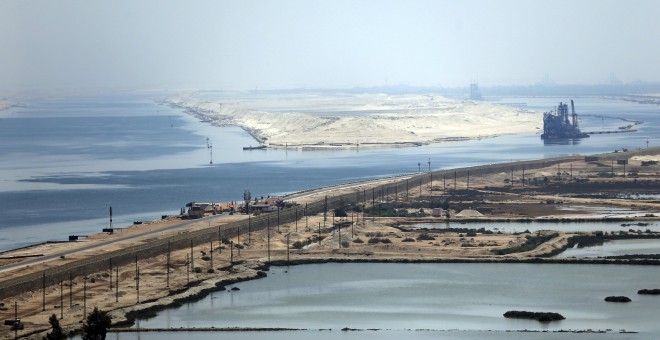 Vista general del nuevo canal de Suez / REUTERS