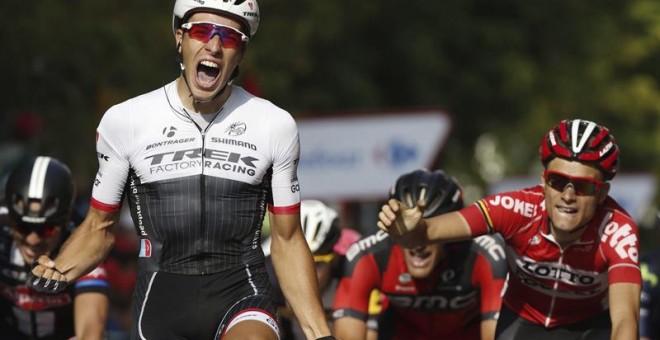 Van Poppel celebra su victoria en la duodécima etapa de la Vuelta. EFE/Javier Lizón