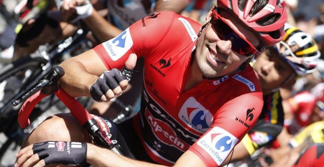 Dumoulin, durante la etapa de la Vuelta de este jueves. EFE/Javier Lizón