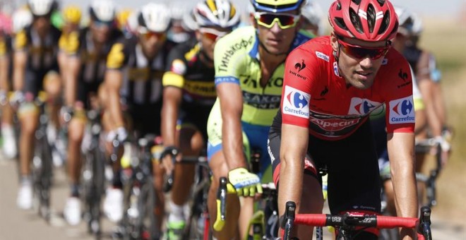 Dumoulin, durante la etapa de la Vuelta de este viernes. EFE/Javier Lizón
