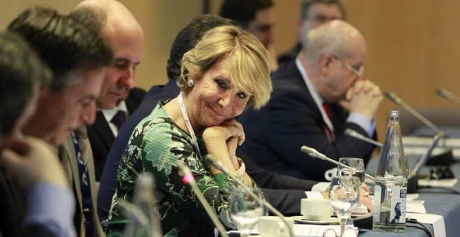 Esperanza Aguirre durante su participación en una mesa redonda del Congreso del PP Europeo celebrada este martes.- EUROPA PRESS