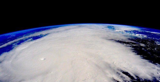 El huracán Patricia visto desde el espacio.- REUTERS