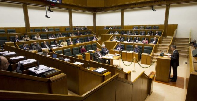 El lehendakari, Iñigo Urkullu, interviene en Parlamento vasco. EFE