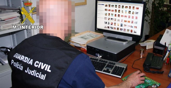 Interior crea el 'agente encubierto 2.0',  que podrá hacerse pasar por terrorista o compartir fotos pedófilas