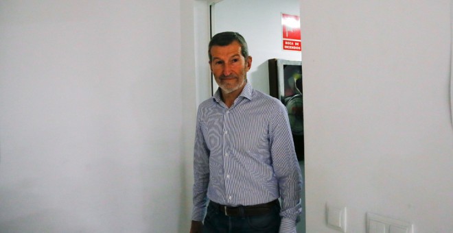 El exjefe del Estado Mayor de la Defensa (Jemad) José Julio Rodríguez, en la sede de Podemos en Madrid. EFE/Juanjo Martín