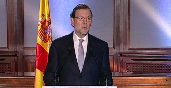 El presidente del Gobierno, Mariano Rajoy, en un momento de la rueda de prensa que ha ofrecido este lunes para anunciar las medidas del Gobierno contra la resolución independentista de Catalunya.