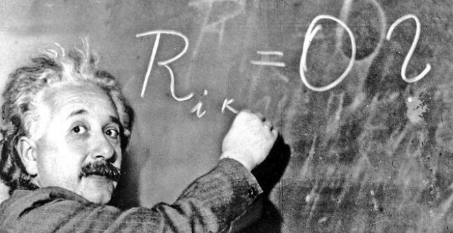 La teoría de Einstein, publicada por primera vez en 1915, sostuvo que el 'tiempo' dependía de la 'gravedad'.- EFE