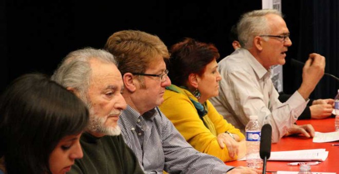 Moreno, junto a Julio Anguita, en 2014, en un acto de las Marchas de la Dignidad