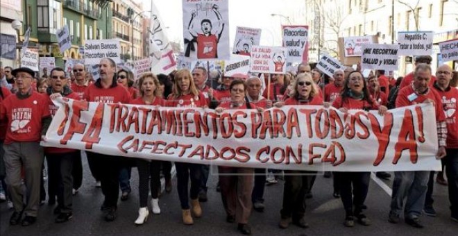 Cabeza de una manifestacion convocada por La Plataforma de Afectados por la Hepatitis C. EFE