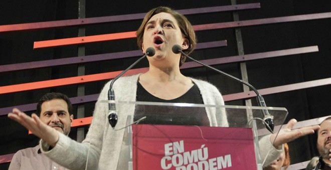 Ada Colau valora los resultados en la estación del Norte, en Barcelona. EFE/Marta Pérez