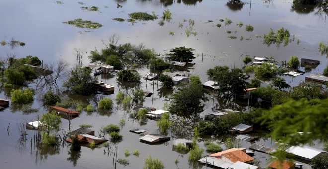 Casas totalmente inundadas cerca de Asunción (Paraguay). /REUTERS