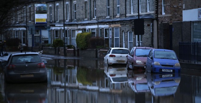 Una de las zonas más afectadas por las inundaciones ha sido la ciudad de York. REUTERS/Andrew Yates