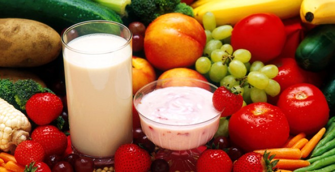 La gran mayoría de dietas detox abarcan desde periodos de ayuno totales a regímenes basados en caldos, batidos de frutas y verduras, incluyendo algunas de ellas el uso de laxantes, diuréticos y suplementos fitoterápicos. / Wikipedia