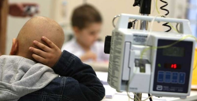 Niño afectado de cáncer en el hospital Niño Jesús de Madrid