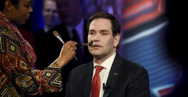 Marco Rubio en un parón publicitario durante un acto de campaña televisado por la CNN. - REUTERS
