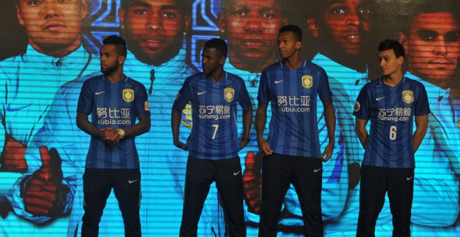 El Jiangsu Suning presentó de una tacada a Ramires, Teixeira, Jo y Trent Sainsbury. /REUTERS