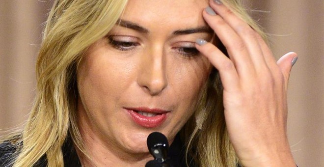 La tenista rusa Maria Sharapova en la rueda de prensa que ofreció ayer para anunciar su positivo. /EFE