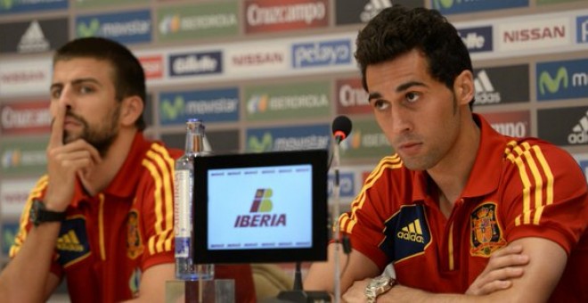 Piqué y Arbeloa durante una rueda de prensa de la selección española.- EFE