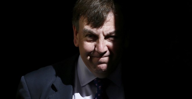 El ministro de Cultura británico, John Whittingdale en Downing Street, Londres, Reino Unido. REUTEWermuthRS/Stefan