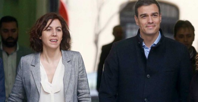 La hasta ahora diputada del PSOE, Irene Lozano, junto a Pedro Sánchez  EFE