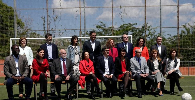 Pilar Cancela, José Enrique Serrano, Nuria Parlón, Pedro Sánchez, Meritxell Batet, Ángel Gabilondo,Teresa Ribera, Jordi Sevilla, Luc André Diouf, Carmen Montón, Gregorio Cámara, Margarita Robles, Patxi López, María González Veracruz, Rafael Bengoa, Ana G