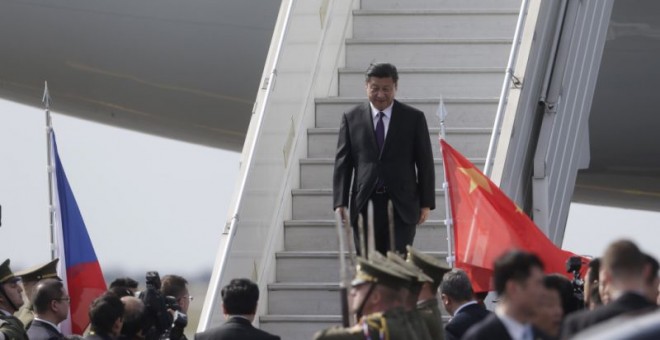 El presidente chino Xi Jinping a su llegada a Praga, República Checa, el 28 de marzo de 2016. AP/PETR DAVID JOSEK