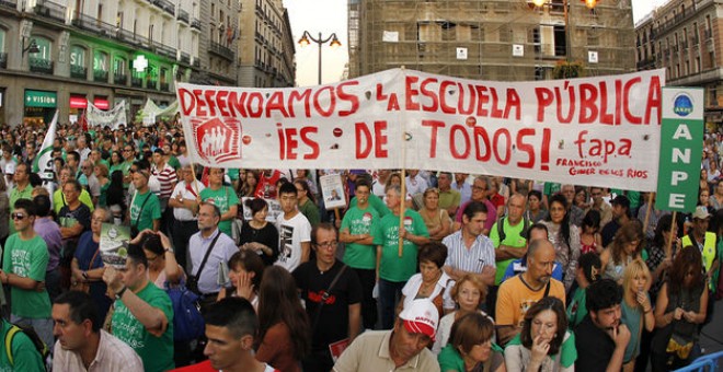 La Marea Verde en defensa de la educación durante una movilización en Madrid. EFE
