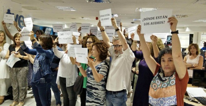 Los trabajadores de TVE exigen que se reproduzcan los audios del ministro del Interior Jorge Fernández Díaz, sacados a la luz por Público.