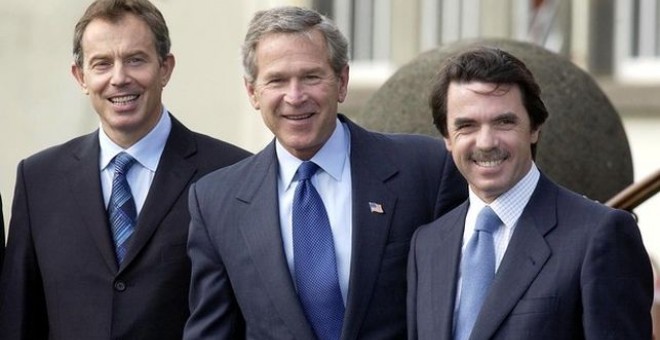 Tony Blair, junto a George Bush y José María Aznar, durante la cumbre de las Azores que precedió a la guerra de Irak.
