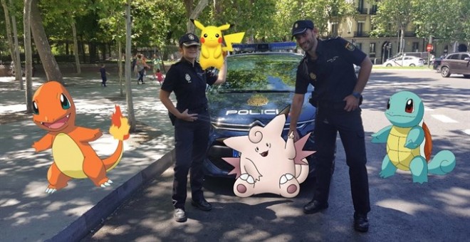 La Policía Nacional publica pautas para jugar a 'Pokémon GO' de forma segura. TWITTER