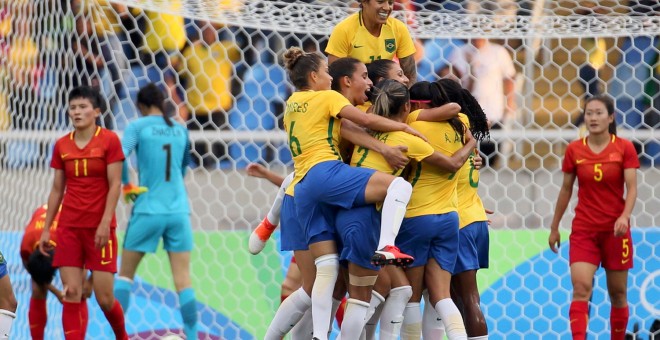 Los Juegos ya están en marcha. Este miércoles comenzó la competición de fútbol femenino con victorias de las favoritas. /REUTERS