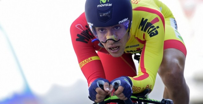 El ciclista Jonathan Castroviejo en una contrarreloj con España. /AFP