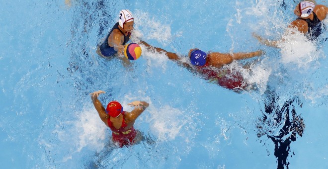 Imagen del partido de waterpolo entre España y China. /REUTERS