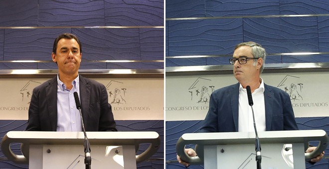El vicesecretario de Organización del PP, Fernando Martínez-Maillo, y el vicesecretario general de Ciudadanos, José Manuel Villegas, en sus respectivas ruedas de prensa en el Congreso en un receso de las negociaciones del pacto de investidura. EFE