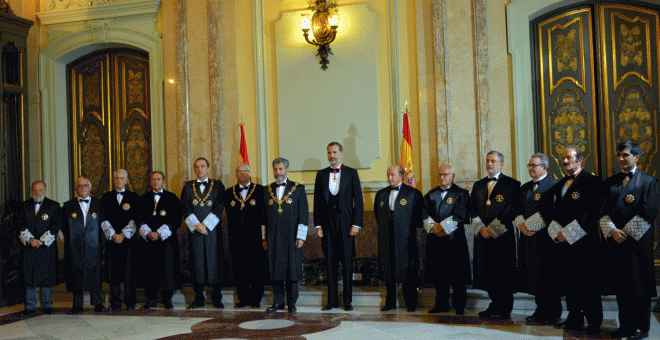 Los miembros de la Sala de Gobierno del Tribunal Supremo con Felipe VI