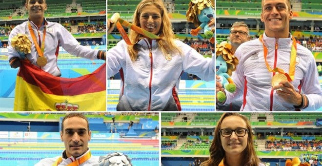 Combo con los cinco nadadores que lograron medallas ayer en los Paralímpicos.