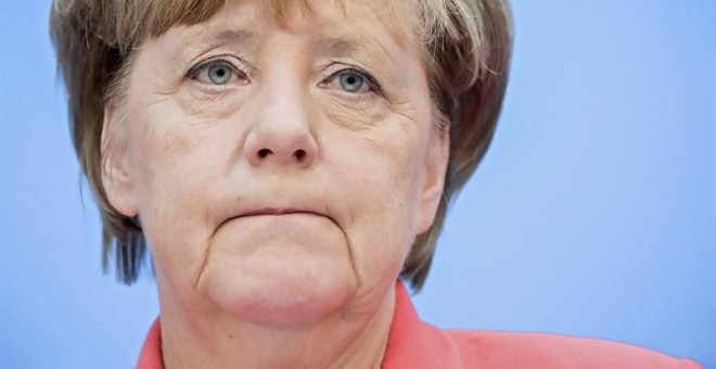 La canciller alemana, Angela Merkel, asiste a la reunión de la ejecutiva de la Unión Cristianodemócrata (CDU) en Berlín (Alemania) para valorar los resultados obtenidos/EFE