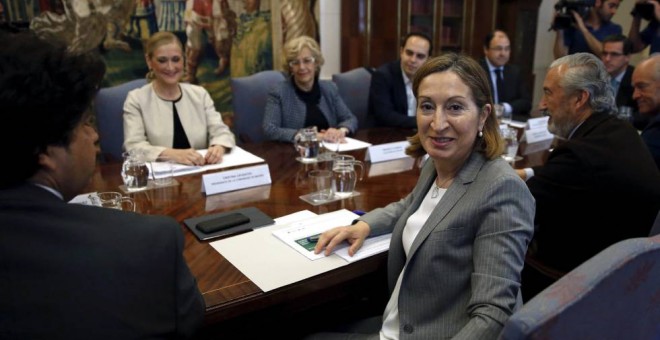 La exministra de Fomento, Ana Pastor, y actual presidenta del Congreso de los Diputados. EFE