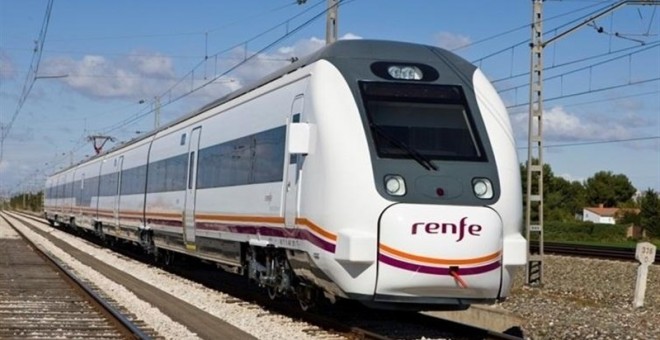 Tren de cercanías de Renfe. E.P.