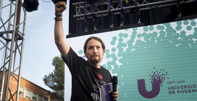 El líder de Podemos, Pablo Iglesias, durante la clausura hoy de la Universidad del partido en la Universidad Complutense de Madrid. EFE/Luca Piergiovanni
