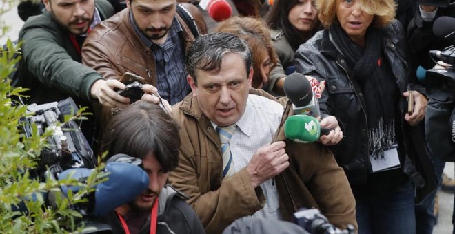 El abogado de Antonio Ortiz llegando a los juzgados de la Audiencia Provincial de Madrid / EFE